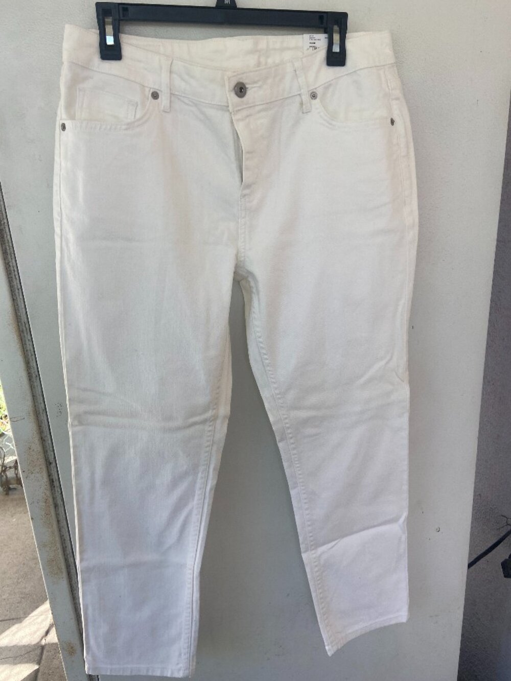 Liz Claiborne White Ankle Jeans Women's Size 12 Straight Slim Leg NWT